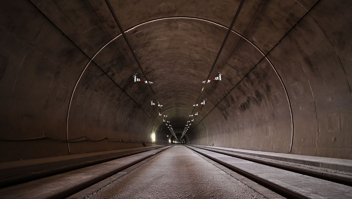 España y Marruecos avanzan en los estudios técnicos para unir ambos continentes mediante un túnel ferroviario submarino. España y Marruecos avanzan en los estudios técnicos para unir ambos continentes mediante un túnel ferroviario submarino.
