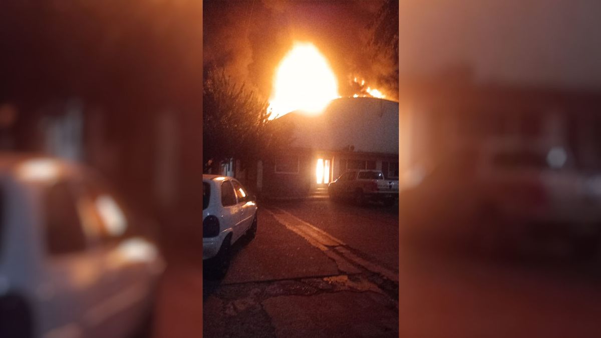 El incendio en el Ministerio de Seguridad consumió por completo oficinas de la Dirección de Relaciones con la Comunidad y Diversión Norcturna. El incendio en el Ministerio de Seguridad consumió por completo oficinas de la Dirección de Relaciones con la Comunidad y Diversión Norcturna.