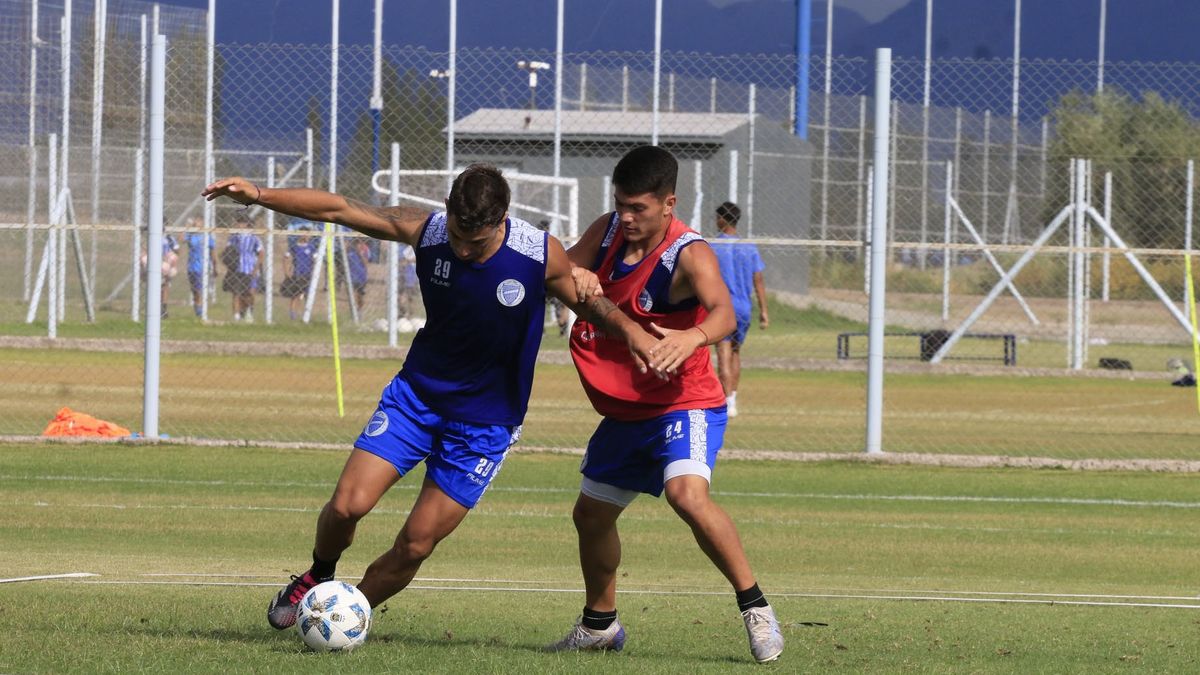 Godoy Cruz se prepara para jugar ante Platense, un encuentro clave para asegurar la clasificación a los cuartos de final de la Copa de la Liga. Godoy Cruz se prepara para jugar ante Platense, un encuentro clave para asegurar la clasificación a los cuartos de final de la Copa de la Liga.