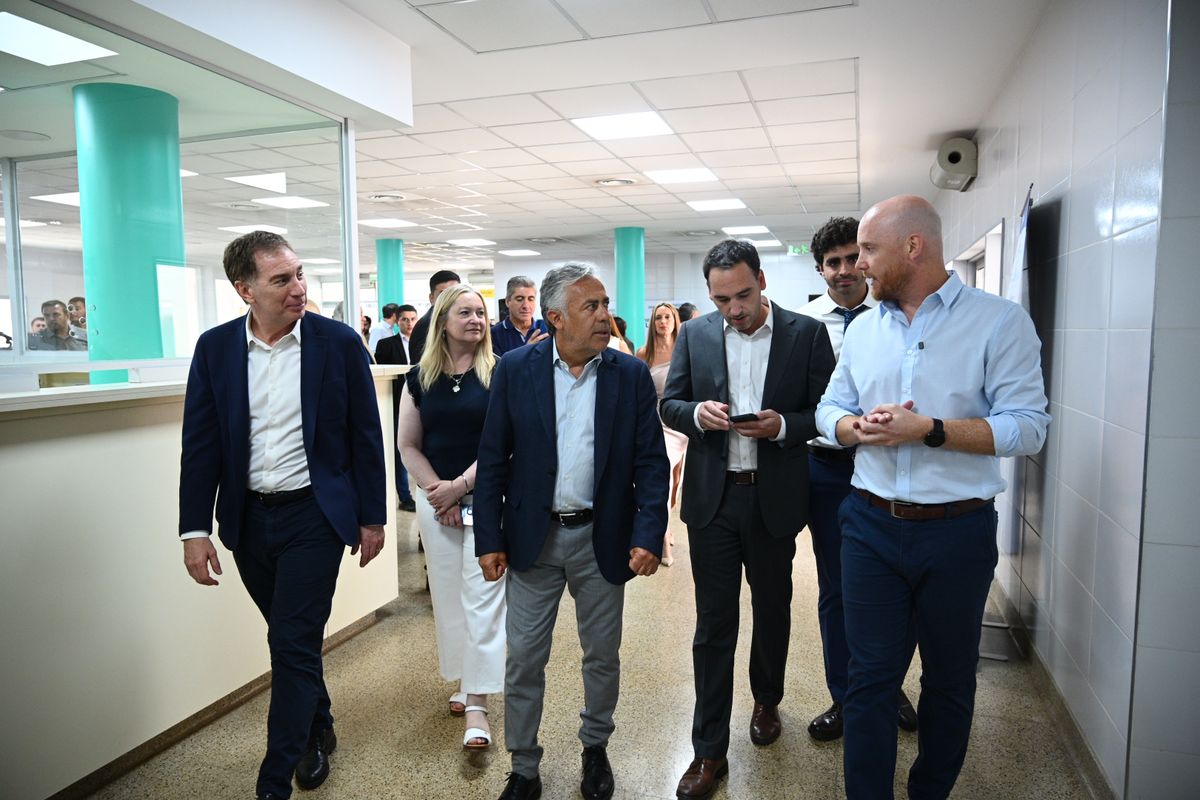 Recorrida por las instalaciones del hospital de Luján