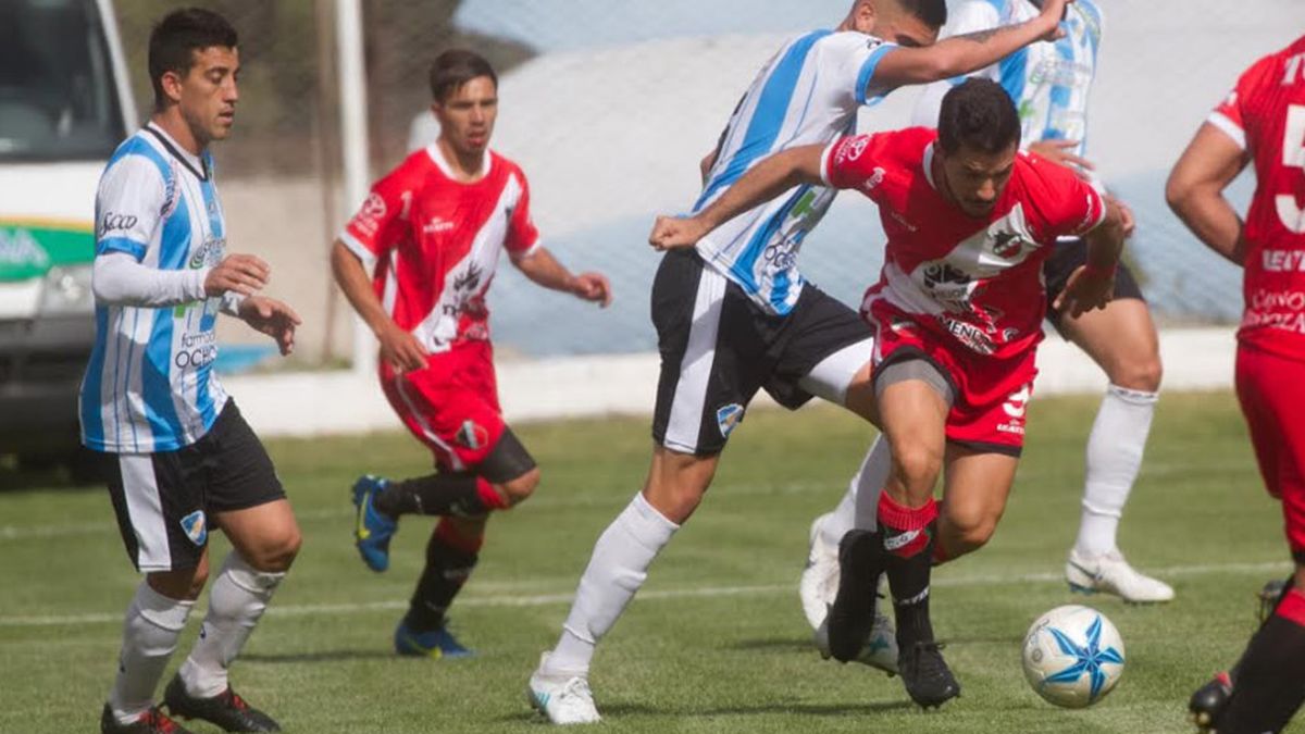 El Chimi Navarro infló la red y el Cruzado ganó de visitante