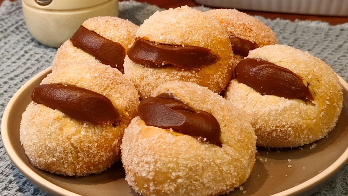 Las bolas de fraile tienen una receta sencilla: su masa es esponjosa y van rlelenas de dulce de leche. Foto: threads/dulcexfavorok .