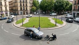Prioridad en rotondas: ¿qué pasa cuando chocan un auto y una bicicleta?.