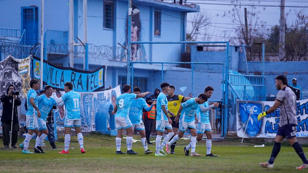 Gutiérrez Sport Club sigue puntero del Torneo Federal A e invicto en su cancha. Gutiérrez Sport Club sigue puntero del Torneo Federal A e invicto en su cancha.