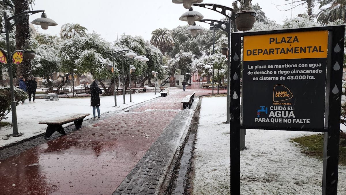 Plaza de Luján de Cuyo.