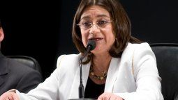 Catamarca descontará parte del sueldo a funcionarios para pagar un bono de 2.000 pesos a empleados estatales