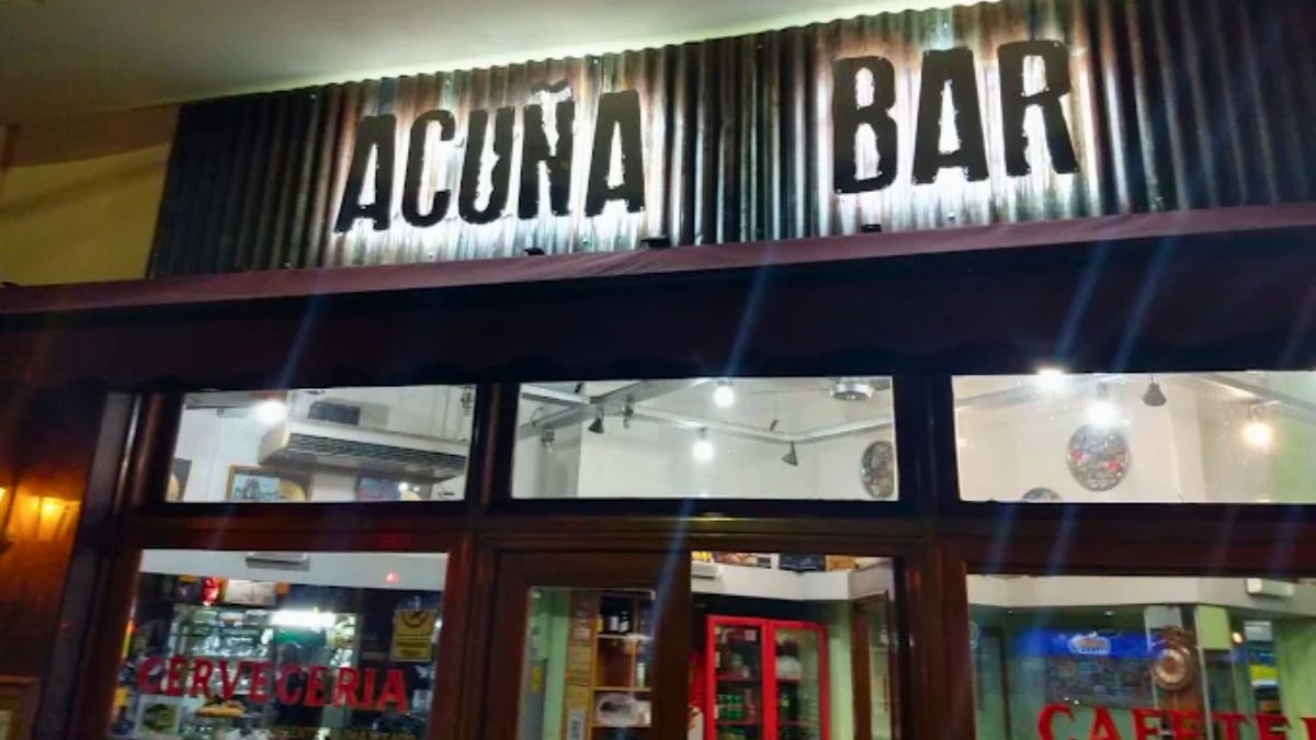 El bodegón está ubicado en el barrio de Almagro. El bodegón está ubicado en el barrio de Almagro.