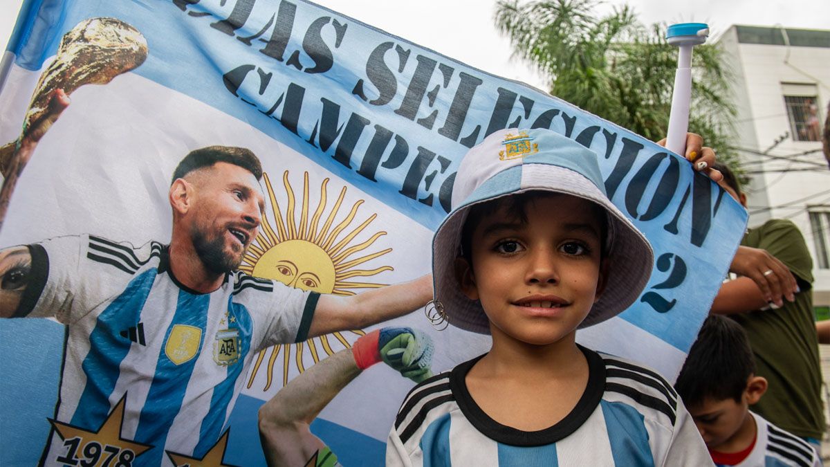 Furor por la Selección en las calles de Santiago del Estero