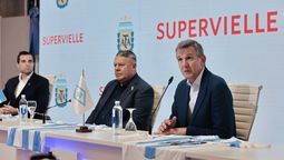 El anuncio se realizó en el predio de Ezeiza, con la presencia de Claudio “Chiqui” Tapia, el CEO de Supervielle, Gustavo “Paco” Manriquez y Leandro Petersen, Director Comercial y de Marketing de AFA. El anuncio se realizó en el predio de Ezeiza, con la presencia de Claudio “Chiqui” Tapia, el CEO de Supervielle, Gustavo “Paco” Manriquez y Leandro Petersen, Director Comercial y de Marketing de AFA.