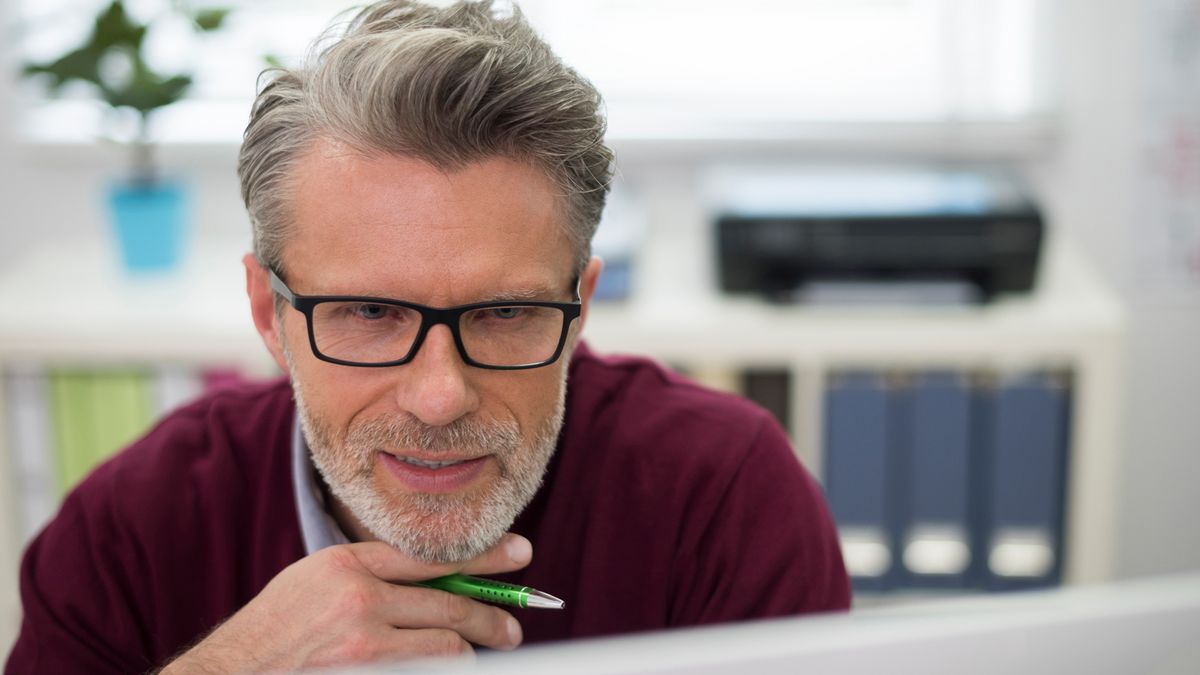 Evitar ser infravalorado en el trabajo después de los 50: innegociable. Evitar ser infravalorado en el trabajo después de los 50: innegociable. 