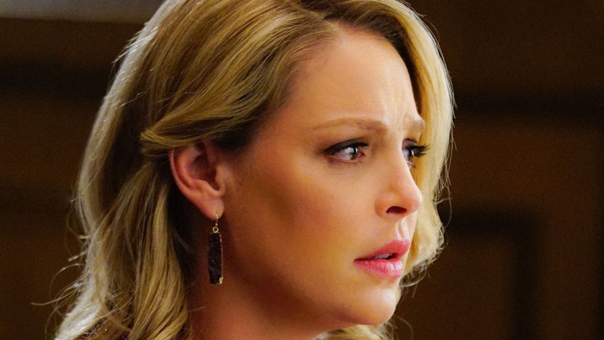 La actriz Katherine Heigl interpreta a Tully Hart en el baile de las luciérnagas, serie de Netflix.