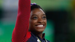Simone Biles: está es la rutina de skincare de la deportista olímpica