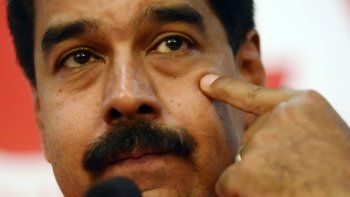 Venezuela irá en un mes a elecciones donde la oposición amenaza  al chavismo