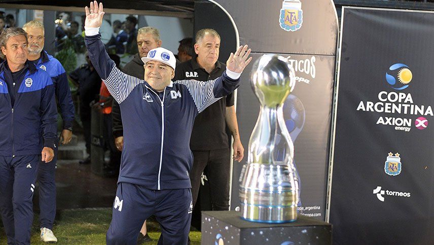 Maradona contra Boca: No me interesa que me den una plaqueta