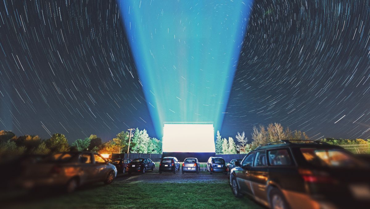 Quién inventó el autocine y cómo cambió la forma de ver películas