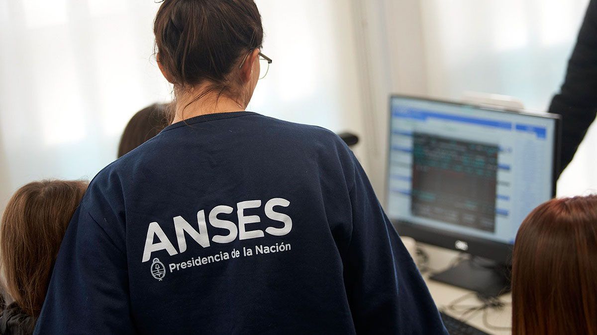 ANSES: Quiénes Cobran Este Lunes 26 De Agosto 2024