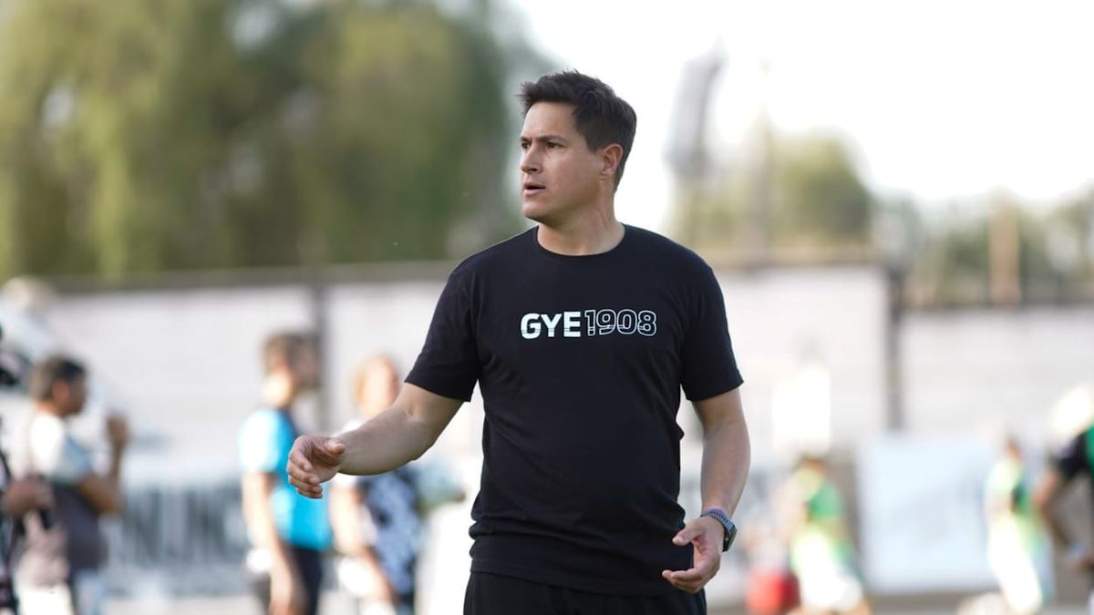 Ezequiel Medrán se mostró contento tras el triunfo de Gimnasia y Esgrima ante Nueva Chicago. Foto: Axel Lloret/UNO.