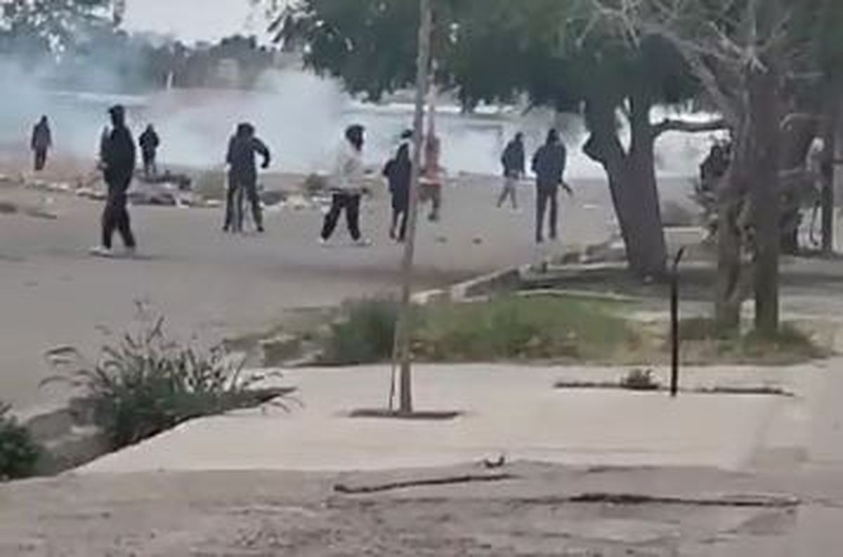 Una imagen de los disturbios en Las Heras este martes.