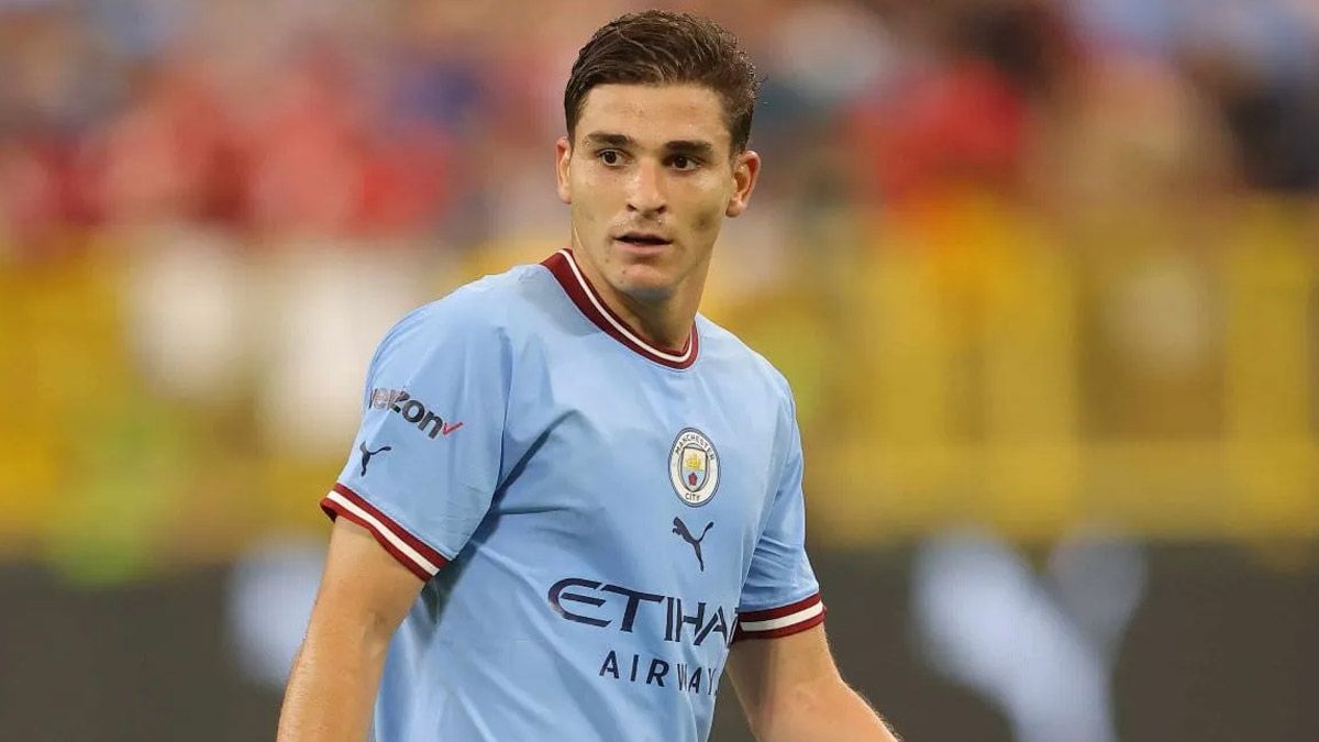 Julián Álvarez ingresó en el final del partido del Manchester City, en su última participación antes de viajar al Mundial Qatar 2022.