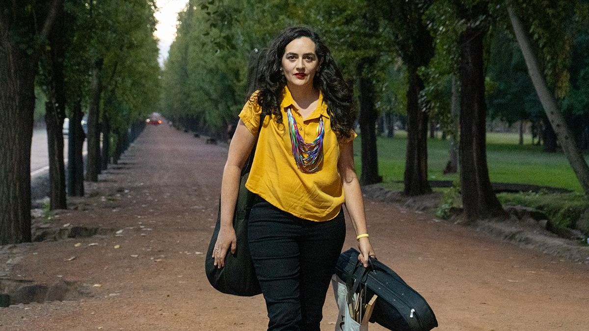Alicia Correa Silvano es arquitecta pero también se dedica a la música