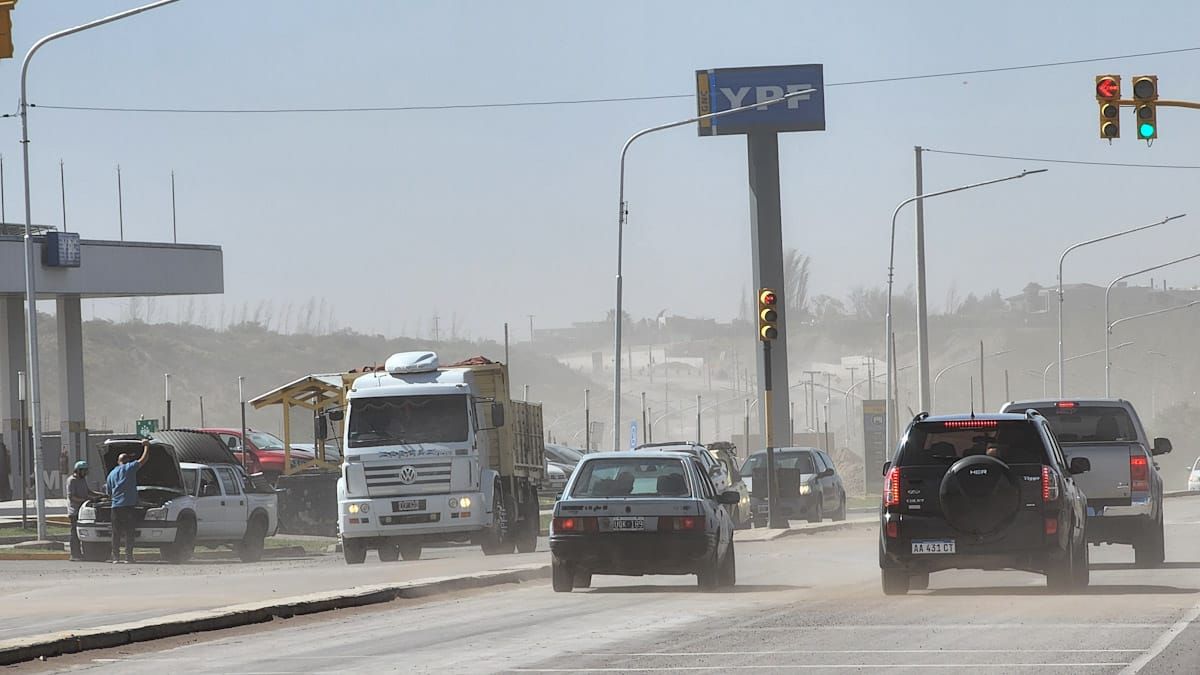 Alerta amarilla y naranja para Mendoza por ocurrencia de viento Zonda.