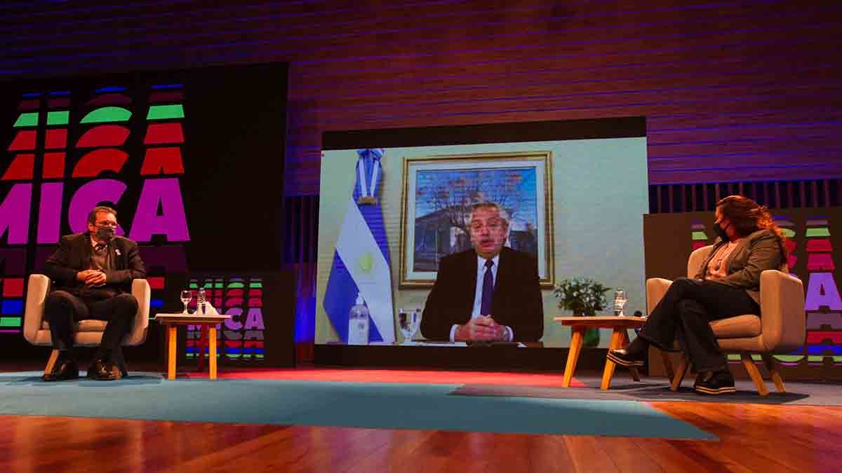 Alberto Fernández se aisló preventivamente tras volver de Perú