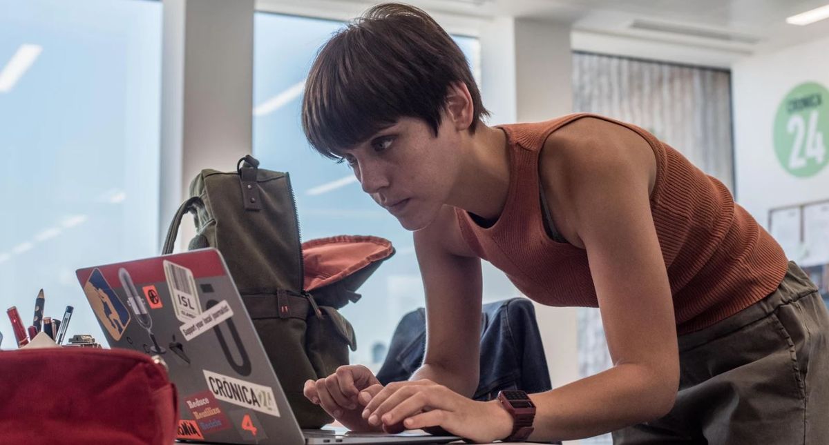 Original serie española. Es ¡García!, una serie ficcionada sobre un soldado con fuerza sobrenatural. Original serie española. Es ¡García!, una serie ficcionada sobre un soldado con fuerza sobrenatural. 