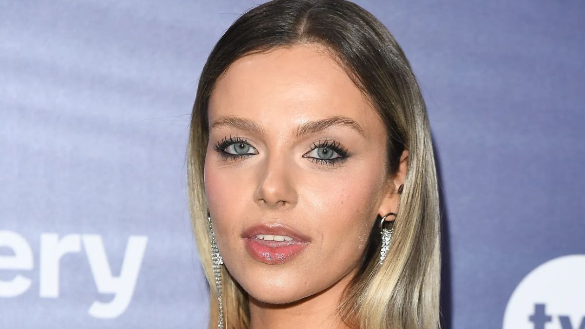 Vanessa Alekander, protagonista de La chica y el cosmonauta, la miniserie polaca de Netflix.