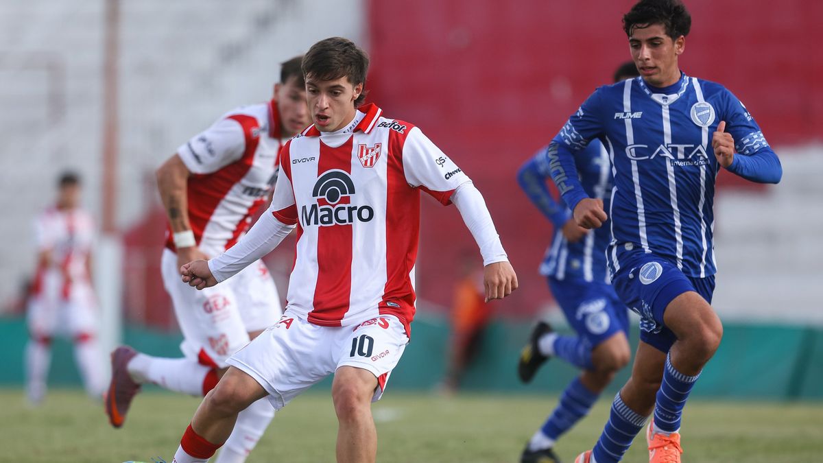 Godoy Cruz perdió ante Instituto y sumó su tercera derrota seguida. Godoy Cruz perdió ante Instituto y sumó su tercera derrota seguida.