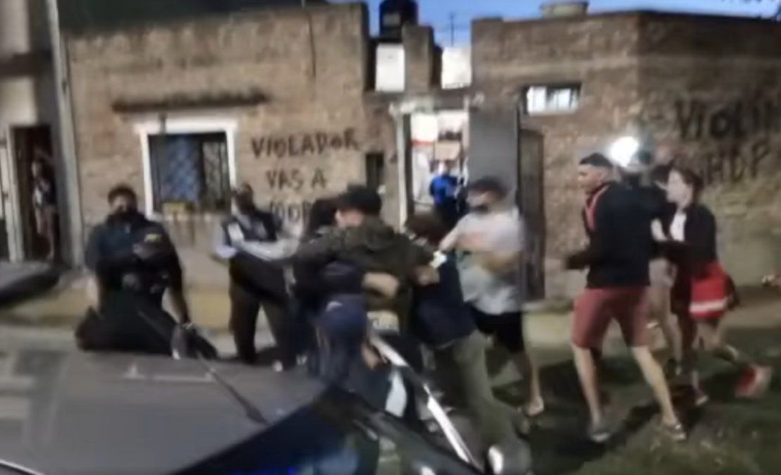 La pareja fue detenida por prostituir a una menor.