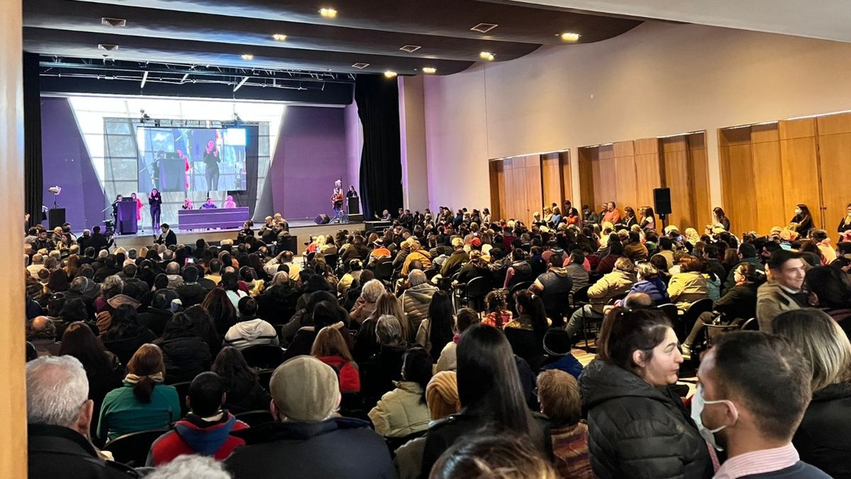 Asistieron todos los intendentes del justicialismo menos dos: Fernando Ubieta (La Paz) porque está de viaje y Emir Félix (San Rafael) porque se recupera de una fuerte neumonía.