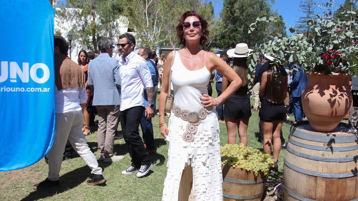 Celina Rucci de off-white. Celina Rucci de off-white.