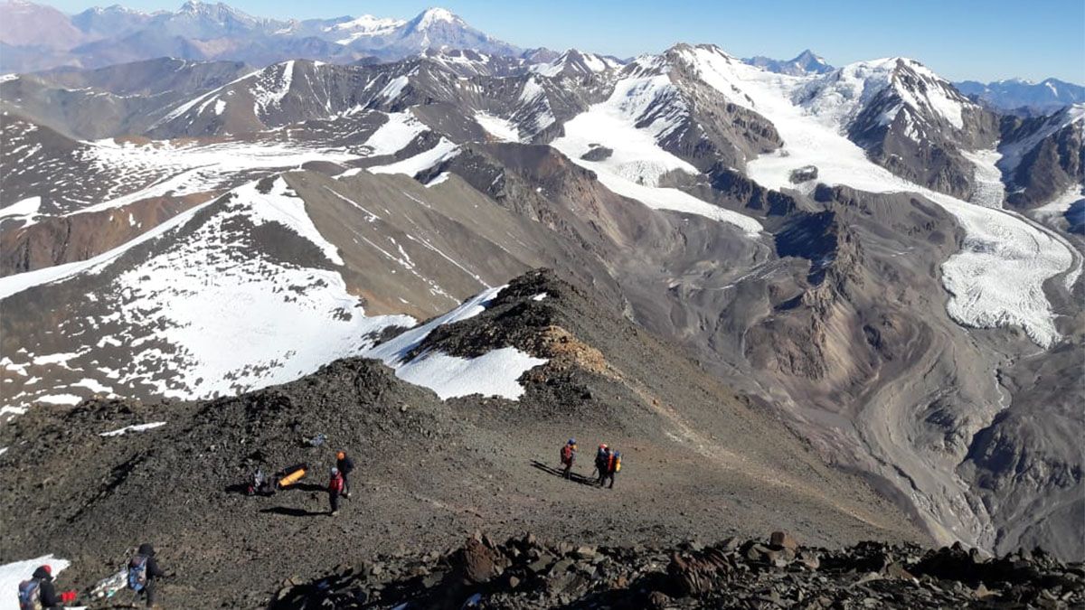 El andinista de 44 años es buscado por todo el Cerro El Plata, de 5.968 metros sobre el nivel del mar. Imagen ilustrativa.
