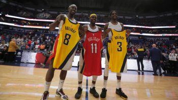 Tres hermanos hicieron historia al disputar un partido de NBA