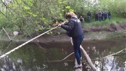 El hombre fue encontrado asesinado de siete balazos y con una bolsa de nailon en la cabeza, en un rio de La Matanza, y habría sido víctima de un ajuste de cuentas