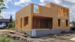 Los paneles de estas casas llegan medidos al terreno.&nbsp; Solo hay que ensamblar. Foto: AdobeStock