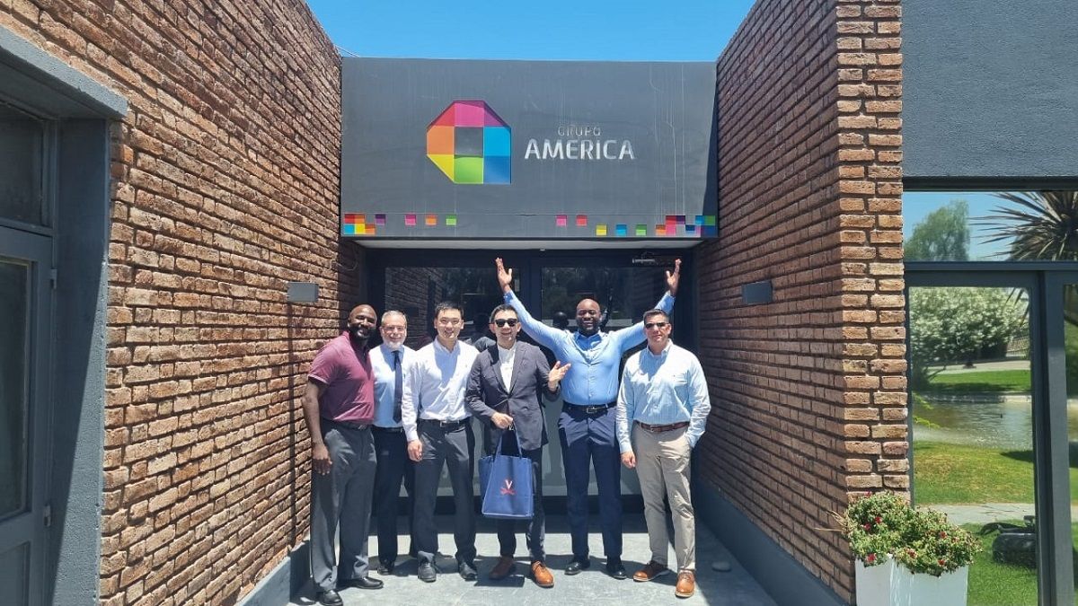 Los estadounidenses conocieron las instalaciones y quedaron Los estadounidenses conocieron las instalaciones y quedaron