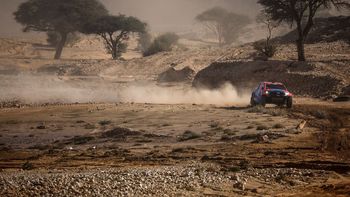 Lucio Álvarez, el mejor mendocino en autos del Dakar 2022