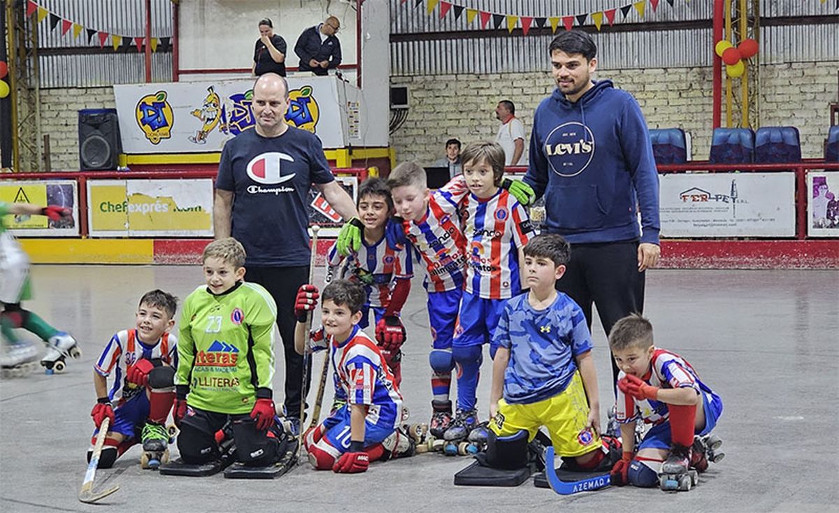 Banco Hispano fue segundo en la Copa de Plata de promo. Banco Hispano fue segundo en la Copa de Plata de promo.