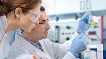 Un matrimonio deja una herencia de 1,5 millones de euros para investigar el cáncer