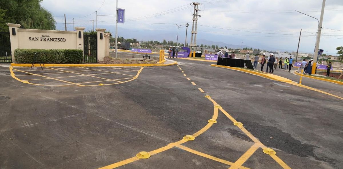 Ha quedadop bien señalizada la rotonda de Elpidio González y Estrada, de Guaymallén. Ha quedadop bien señalizada la rotonda de Elpidio González y Estrada, de Guaymallén.