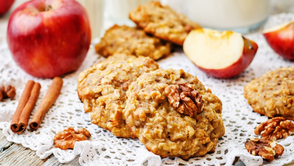 ¡Sin harinas y con 6 ingredientes! La receta de galletas de manzana que será tu aliada para los más pequeños