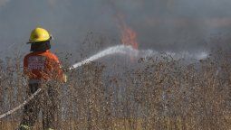Cerro Arco: lograron contener los focos de incendio
