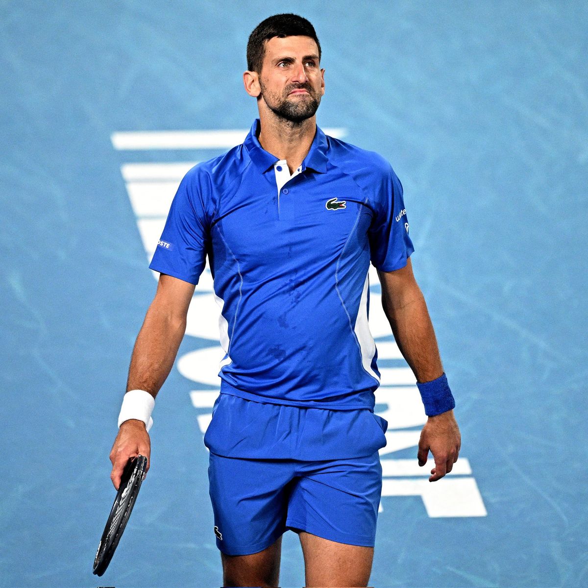 Novak Djokovic ganó con esfuerzo e irá contra Tomás Etcheverry en el Abierto de Australia