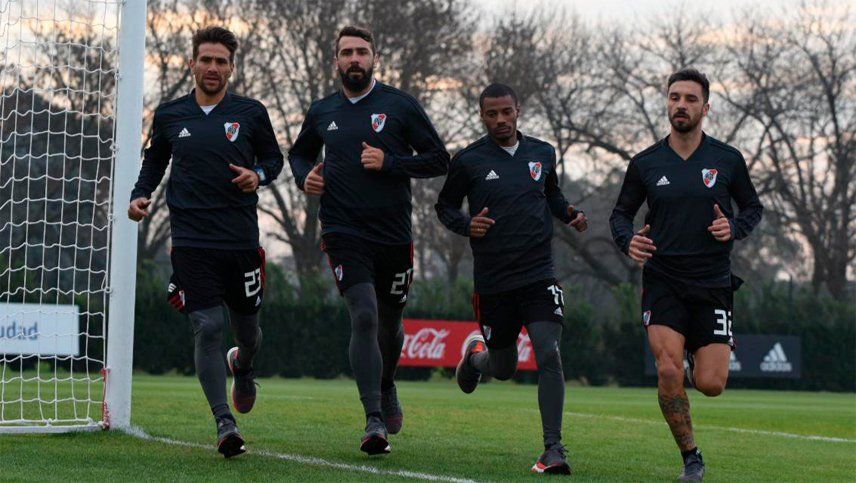 Pratto y Scocco realizaron los primeros trabajos con pelota y el Muñeco los quiere para la Copa
