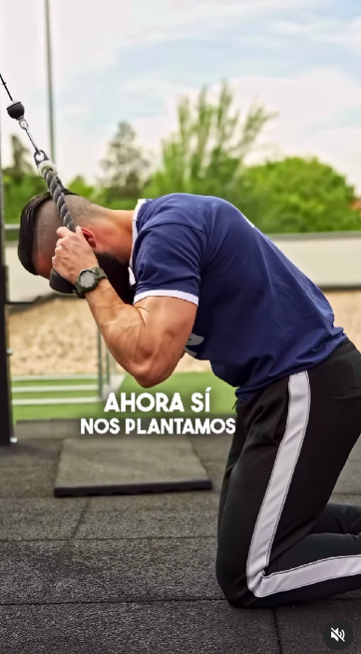 El mejor ejercicio para marcar abdomen. El mejor ejercicio para marcar abdomen.