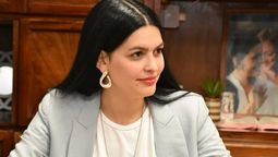Flor Destéfanis, reina nacional 2010, dirige por segunda vez la comuna de Santa Rosa y también presidió el PJ provincial en el que ahora secunda a Emir Félix.