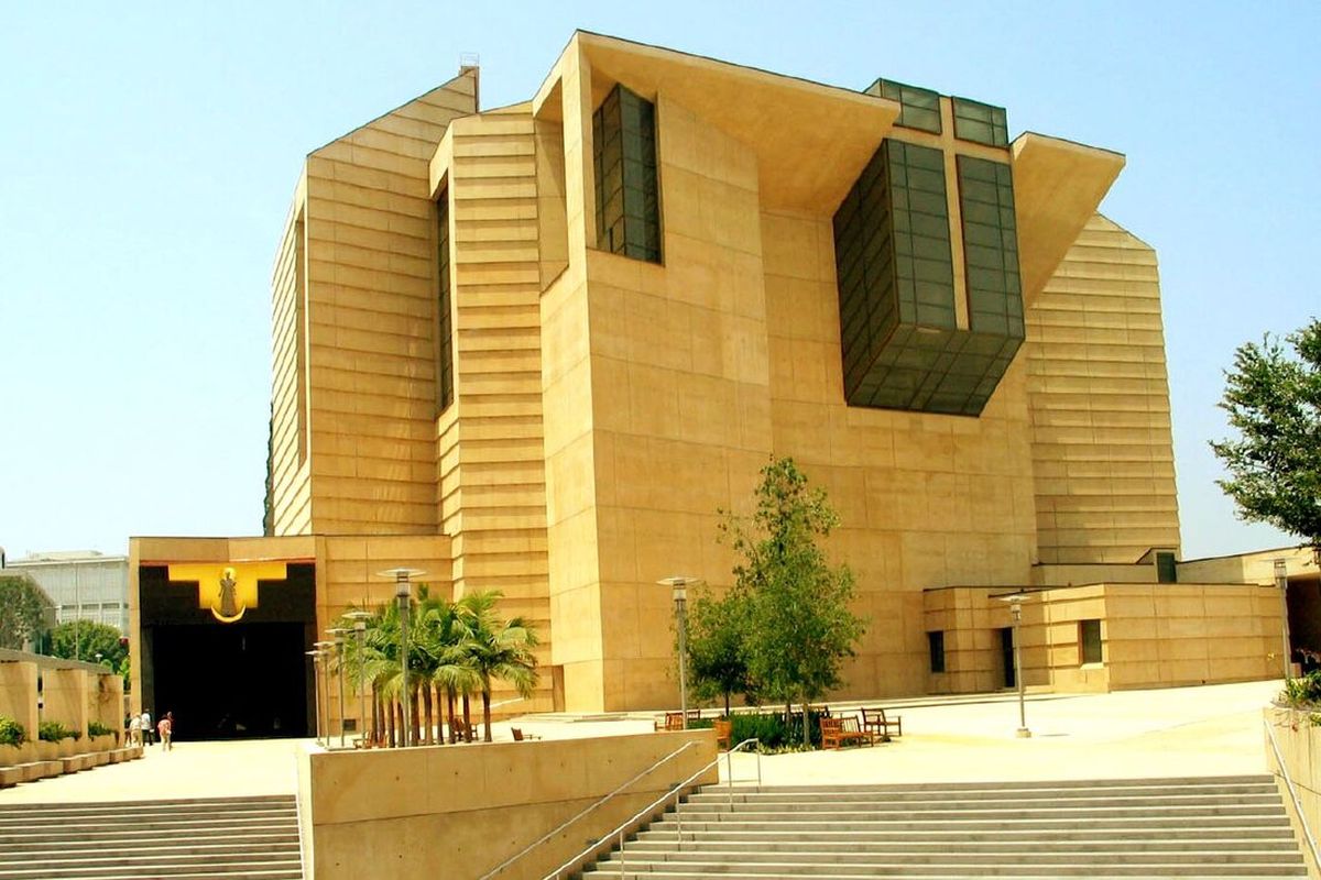 Por un acuerdo judicial, la arquidiócesis de Los Ángeles pagará más de 800 millones de dólares Por un acuerdo judicial, la arquidiócesis de Los Ángeles pagará más de 800 millones de dólares