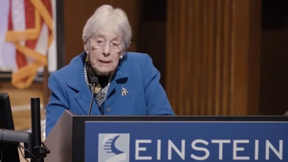 La profesora Ruth Gottesman trabajó en la Escuela Albert Einstein durante varios años y realizó la donación tras la muerte de su esposo La profesora Ruth Gottesman trabajó en la Escuela Albert Einstein durante varios años y realizó la donación tras la muerte de su esposo