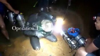 Difunden el primer video que muestra el rescate de Tailandia por dentro